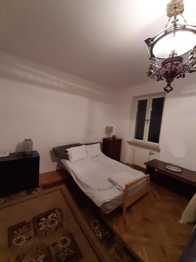 Rooms In Centrum Warsaw Exterior photo